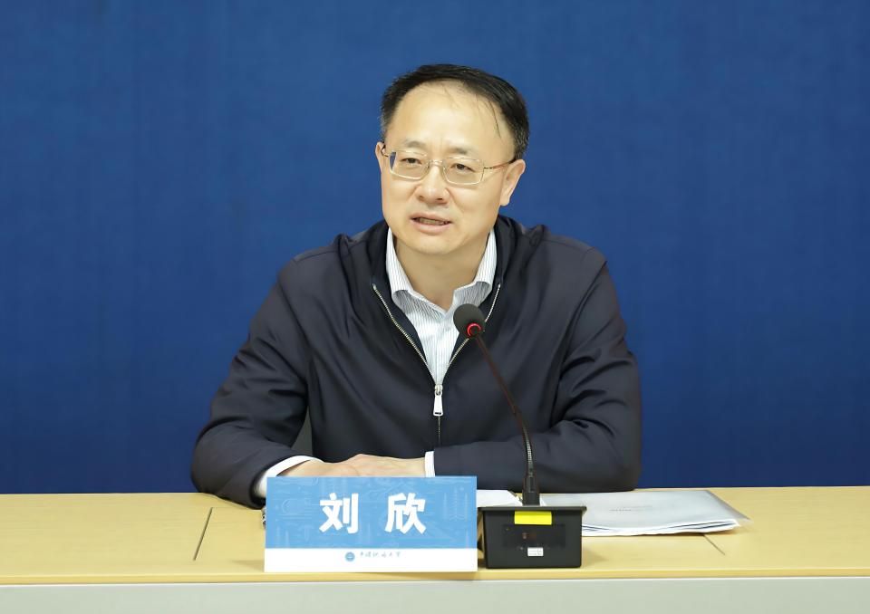 c9a60486a40734d6c207b776df09a237_1E60729FA60BC240045B1A7D056_0B9FDFEC_A892